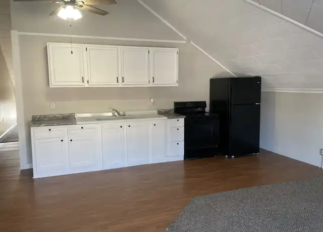 Property at 27 S 3rd St Unit 1, Moville, IA, 51039, 2 beds, 1 bath, [object Object]