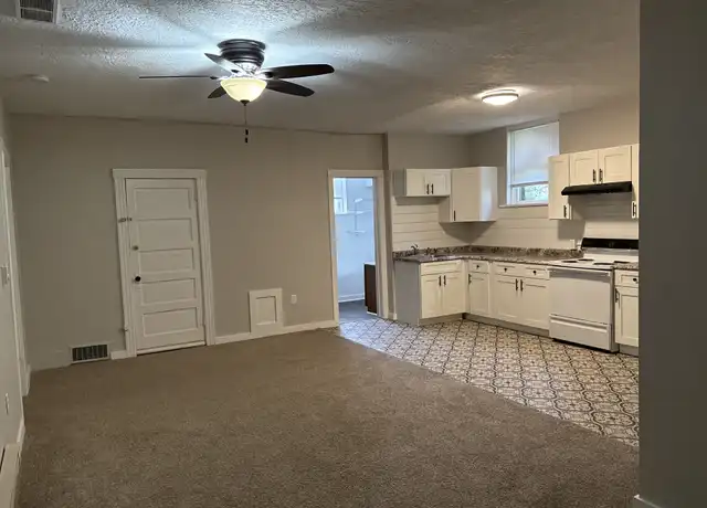 Property at 27 S 3rd St Unit 1, Moville, IA, 51039, 2 beds, 1 bath, [object Object]