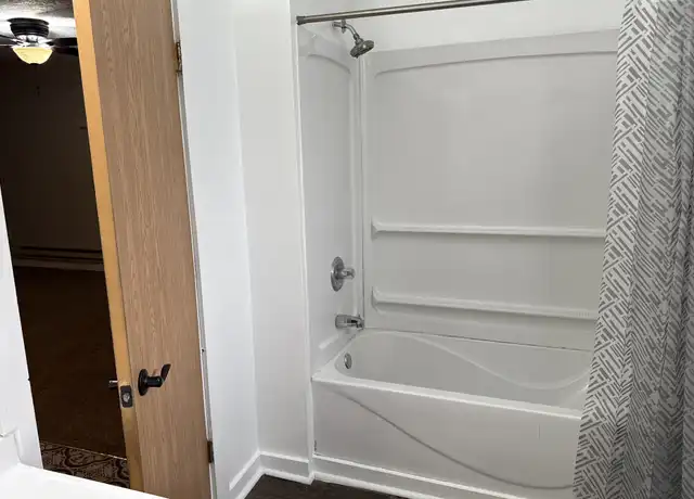Property at 27 S 3rd St Unit 1, Moville, IA, 51039, 2 beds, 1 bath, [object Object]