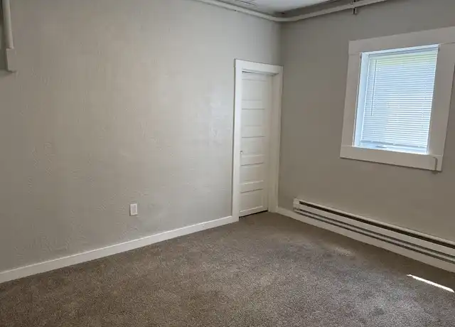 Property at 27 S 3rd St Unit 1, Moville, IA, 51039, 2 beds, 1 bath, [object Object]