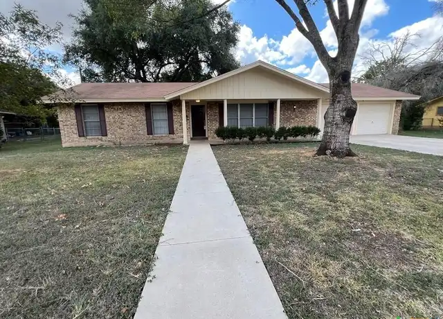 Property at 1665 Driftwood Dr, Seguin, TX, 78155, 3 beds, 2 baths, [object Object]
