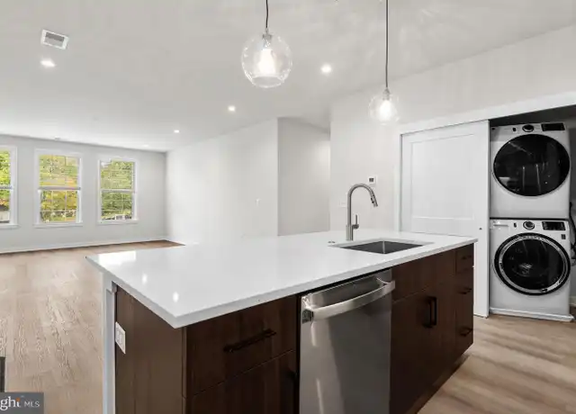 Property at 26 S York Rd Unit 302, Hatboro, PA, 19040, 2 beds, 2 baths, [object Object]