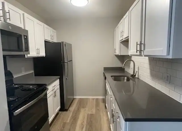 Property at 901 Saint Louis St Unit 901-25, Ferndale, MI, 48220, 1 bed, 1 bath, [object Object]