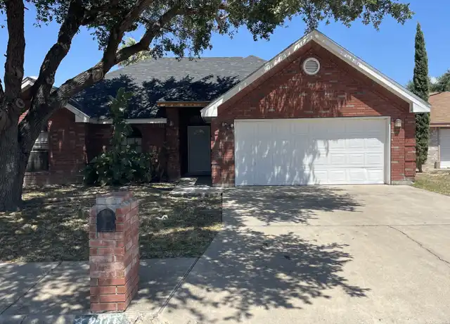 Property at 2111 E 19th St, Mission, TX, 78572, 3 beds, 2 baths, [object Object]