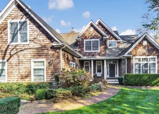 Property at 38 Bridle Path, Westhampton Beach, NY, 11978, 5 beds, 5 baths, [object Object]