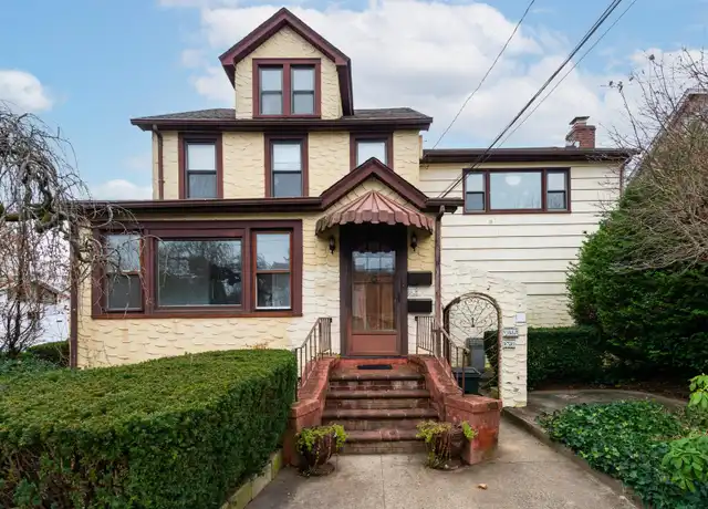 Property at 23 Park Ave, Oyster Bay, NY, 11771, 1 bed, 1 bath, [object Object]