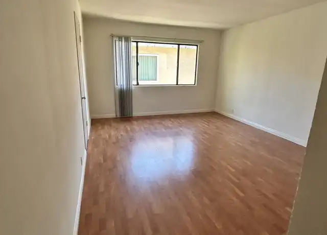 Property at 5935 Buffalo Ave, Van Nuys, CA, 91401, 8 beds, 4 baths, [object Object]