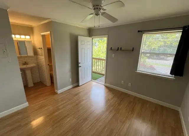 Property at 5608 Cougar Dr #219, Austin, TX, 78745, 2 beds, 1 bath, [object Object]
