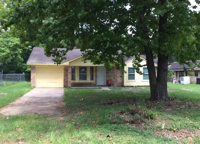 Property at 401 S Sycamore St, Crockett, TX, 75835, 3 beds, 1.5 baths, [object Object]