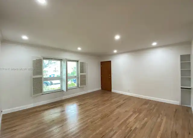 Property at 7620 SW 56th Ave #1, Miami, FL, 33143, 2 beds, 1 bath, [object Object]