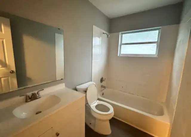 Property at 1101 SW 61st St, Gainesville, FL, 32607, 2 beds, 1 bath, [object Object]
