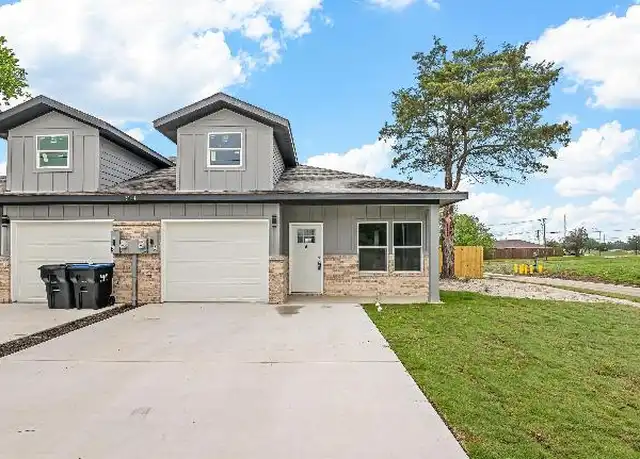 Property at 2704 Jones St, Greenville, TX, 75401, 3 beds, 2 baths, [object Object]