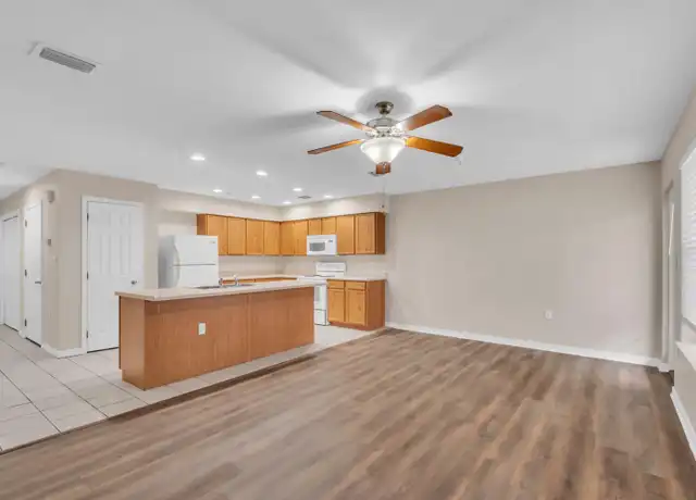 Property at 16 Woodham Ave Unit 110, Fort Walton Beach, FL, 32547, 4 beds, 3 baths, [object Object]