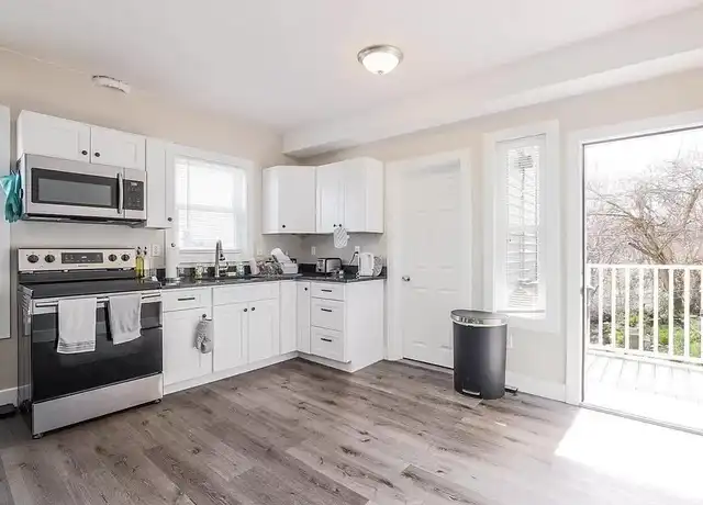 Property at 62 Raymond St Unit 3, Worcester, MA, 01607, 2 beds, 1 bath, [object Object]