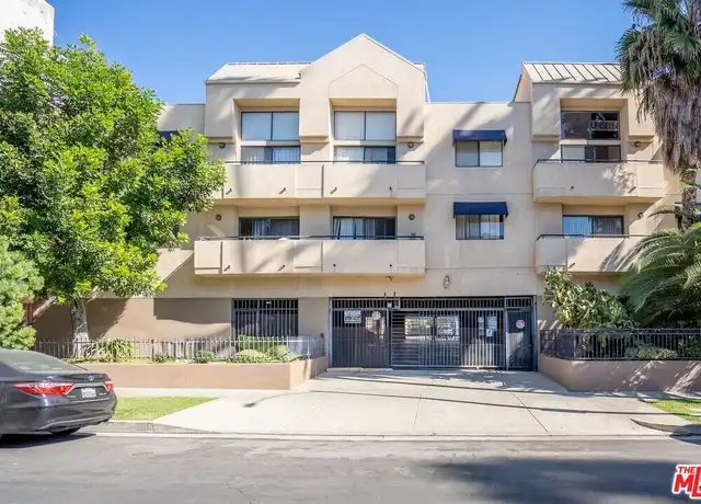 Property at 326 S Manhattan Pl Unit 103, Los Angeles, CA, 90020, 2 beds, 2 baths, [object Object]