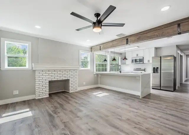 Property at 186 22nd Ave N Unit 4, St. Petersburg, FL, 33704, 3 beds, 1 bath, [object Object]