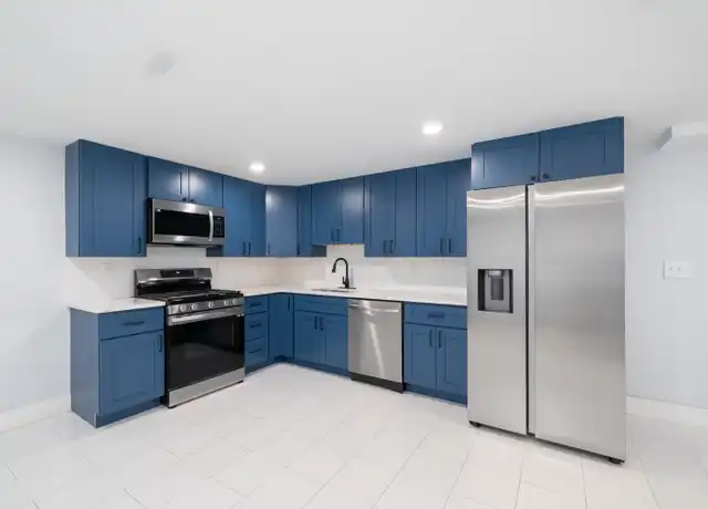 Property at 933 Summit Ave Unit 1, Jersey City, NJ, 07307, 3 beds, 2 baths, [object Object]