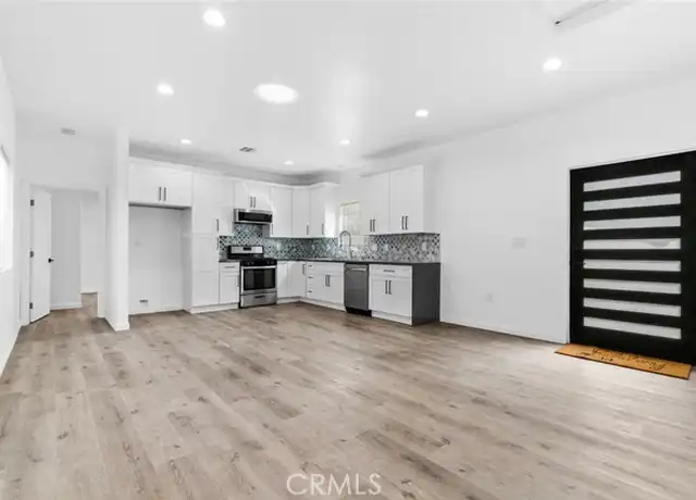 Property at 10863 Nettleton St, Sun Valley, CA, 91352, 3 beds, 2 baths, [object Object]
