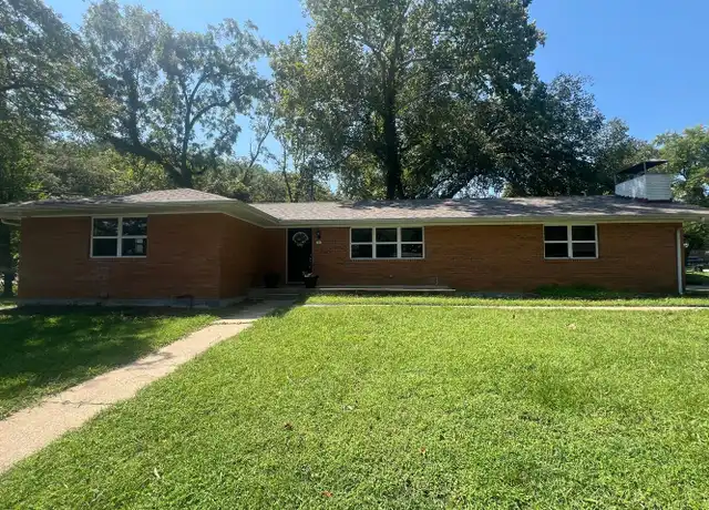 Property at 101 Elliott Dr, Waynesville, MO, 65583, 5 beds, 3 baths, [object Object]