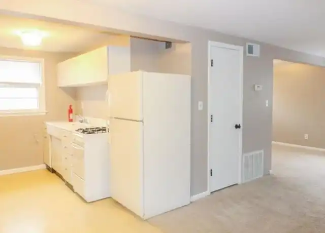 Property at 2102 Sloan St Unit 5, Manhattan, KS, 66502, 1 bed, 1 bath, [object Object]