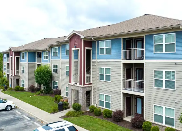Property at 324 Towne Dr Unit 102, Elizabethtown, KY, 42701, 2 beds, 2 baths, [object Object]