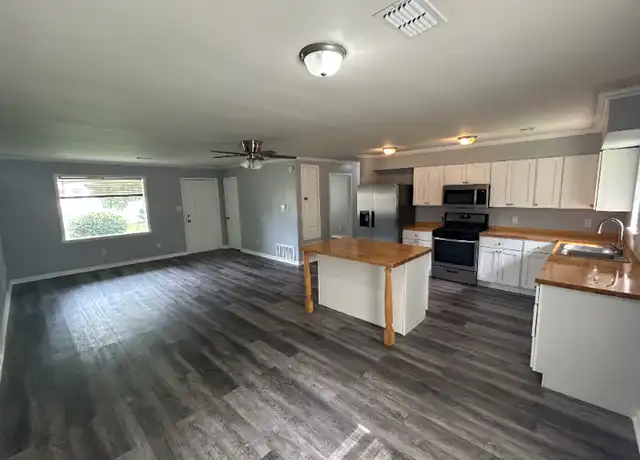 Property at 11090 Beverly Rd, Diberville, MS, 39540, 3 beds, 2 baths, [object Object]