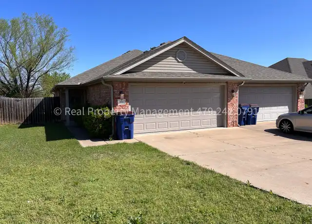 Property at 1001 Trenton Dr, Fort Smith, AR, 72908, 3 beds, 2 baths, [object Object]