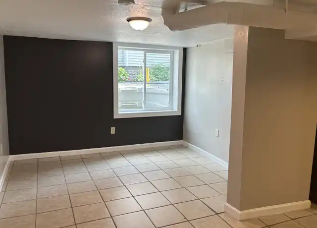 Property at 890 N Main St Unit LOWER, Akron, OH, 44310, 1 bed, 1 bath, [object Object]