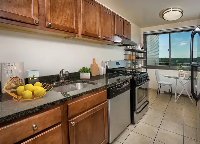 Property at Colesville Towers Apartments - 8811 Colesville Rd, Silver Spring, MD, 20910, 3 beds, 2 baths, [object Object]