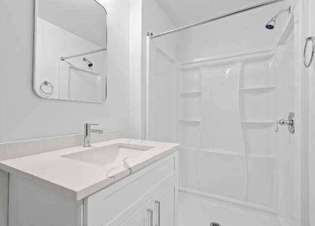 Photo of 158 Pleasant St, Leominster, MA 01453
