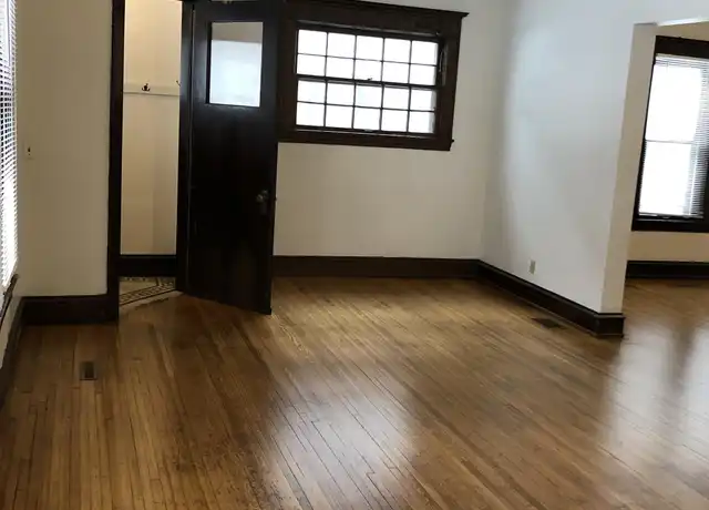 Property at 2508 DuPont Ave S, Minneapolis, MN, 55405, 3 beds, 1 bath, [object Object]
