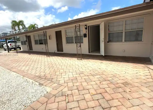Property at 432 NE 22nd Ave Unit 2, Pompano Beach, FL, 33062, 2 beds, 2 baths, [object Object]