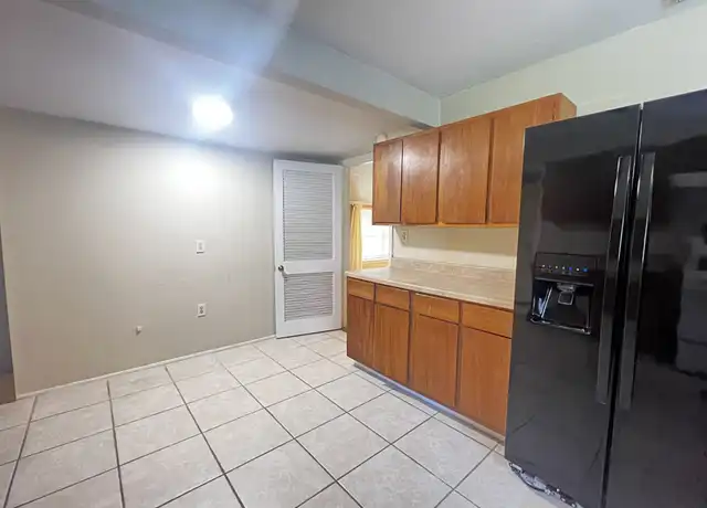 Property at 2415 Rhododendron Ave, Baton Rouge, LA, 70808, 4 beds, 2 baths, [object Object]