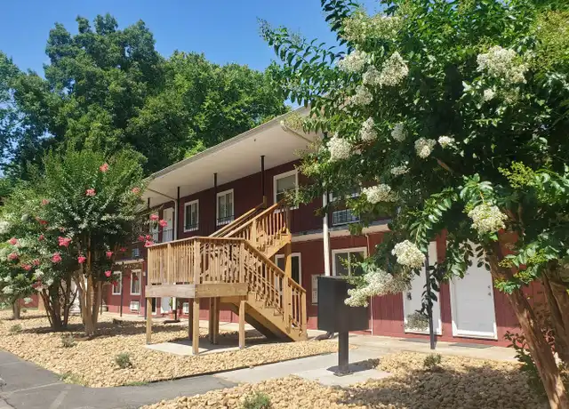 Property at 201 Avenue B Unit 11, Knoxville, TN, 37920, 1 bed, 1 bath, [object Object]