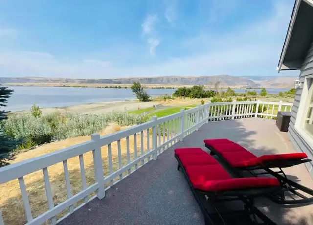 Property at 9348 Columbia Ct NW, Quincy, WA, 98848, 2 beds, 1 bath, [object Object]