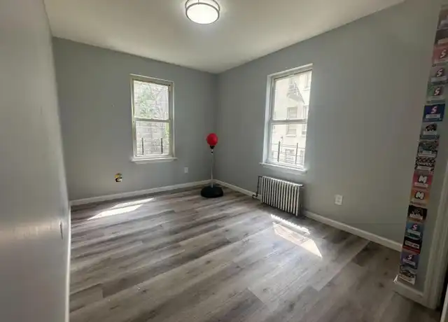 Property at 101 Oak St, Yonkers, NY, 10701, 5 beds, 2 baths, [object Object]