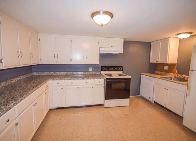 Photo of 342 Front St Unit 2R, Chicopee, MA 01013