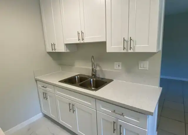 Property at 679 Earlham St Unit 2, Pasadena, CA, 91101, 2 beds, 1 bath, [object Object]