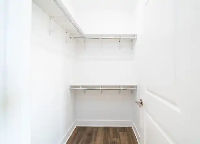 Property at 927 W Irving Park Rd Unit 401, Chicago, IL, 60613, 2 beds, 2 baths, [object Object]