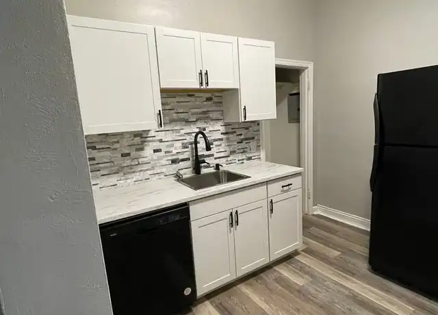 Property at 526 E 8th Ave Apt 4, Munhall, PA, 15120, 1 bed, 1 bath, [object Object]