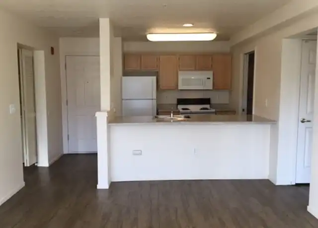 Property at 18656 SW Boones Ferry Rd Unit 20, Tualatin, OR, 97062, 2 beds, 2 baths, [object Object]