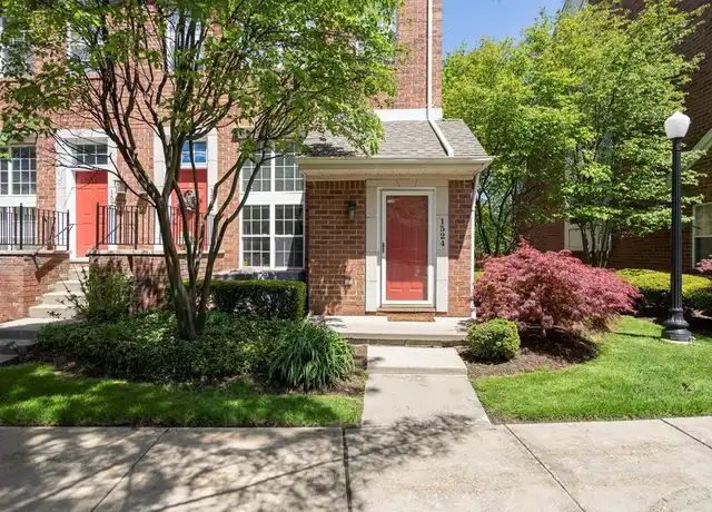 Property at 1524 Maryland Club Dr, Royal Oak, MI, 48067, 2 beds, 1.5 baths, [object Object]