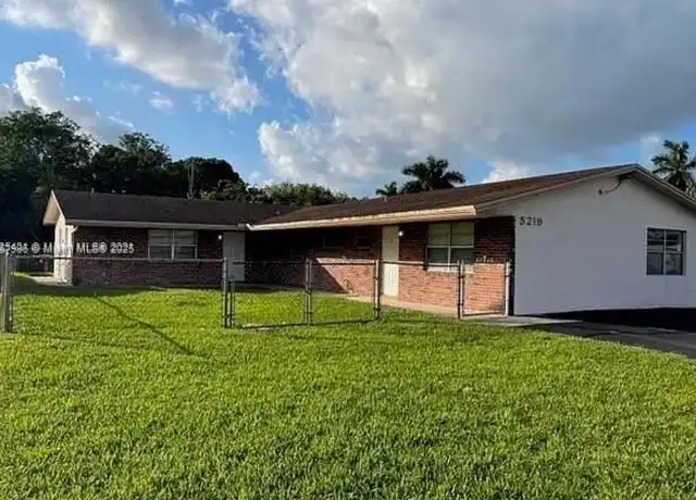 Property at 5219 SW 43rd Ter #2, Fort Lauderdale, FL, 33314, 3 beds, 2 baths, [object Object]
