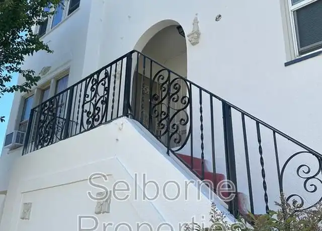 Property at 1011 E 22nd St, Oakland, CA, 94606, 1 bed, 1 bath, [object Object]