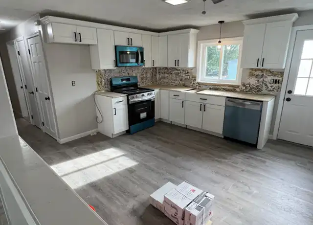 Property at 103 E Foster St, Melrose, MA, 02176, 3 beds, 1 bath, [object Object]