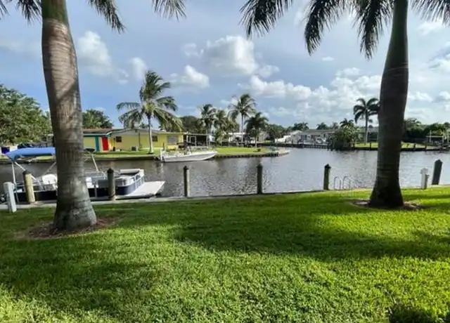 Property at 2600 S Kanner Hwy Unit D4, Stuart, FL, 34994, 1 bed, 1.5 baths, [object Object]