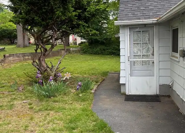 Property at 21 Poplar St Unit 2, Cresskill, NJ, 07626, 1 bed, 1 bath, [object Object]