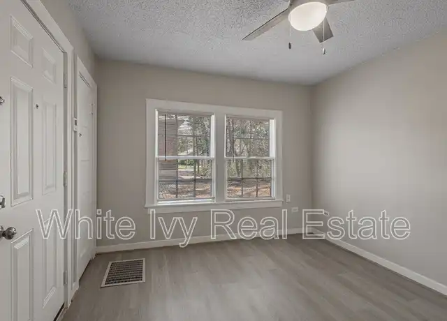 Property at 811 Sam Houston Ave Unit B, Huntsville, TX, 77320, 1 bed, 1 bath, [object Object]