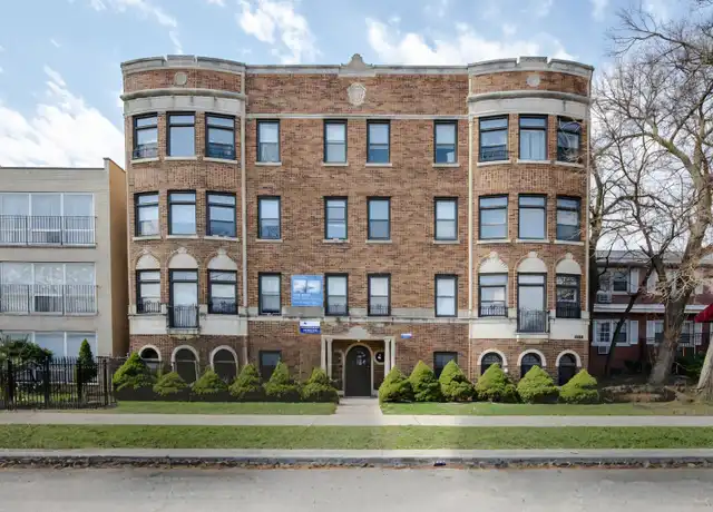 Property at 6660 N Damen Ave Unit 1E, Chicago, IL, 60645, 1 bed, 1 bath, [object Object]