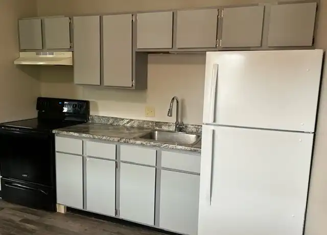 Property at 918 1st Ave Unit 5, Chippewa Falls, WI, 54729, 2 beds, 1 bath, [object Object]